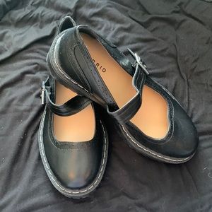 Black chunky Mary janes